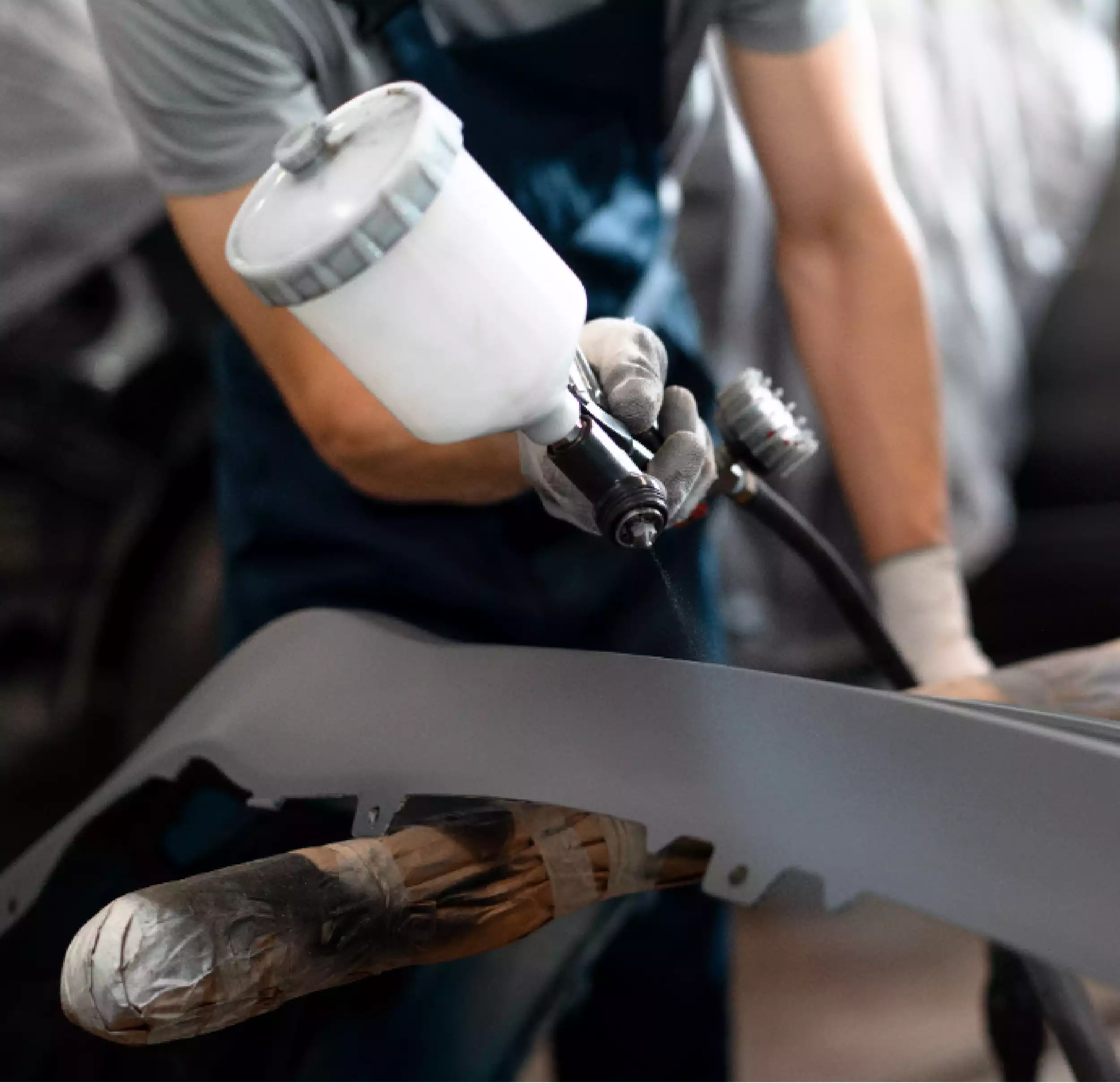 peinture de carrosserie au pistolet bordeaux - service